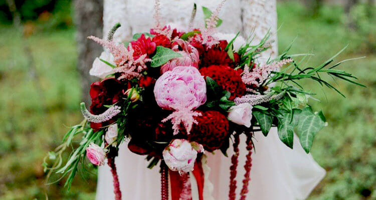 How to choose a bouquet for the bride for a wedding